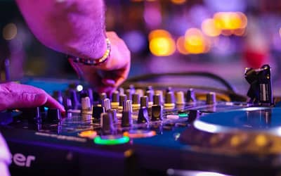 How to Pick A Great Jacksonville Wedding DJ